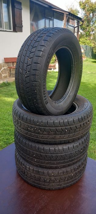 Продавам зимни гуми 235/65/16