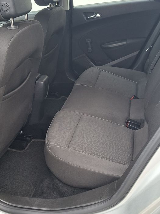 Opel Astra J--2014--1.7 tdci--Eiro 5