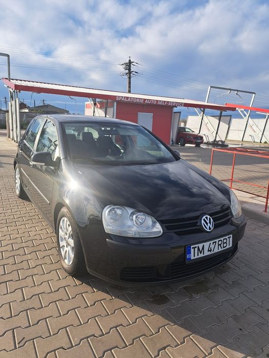 Vând urgent Golf 5 motor 1.9 diesel