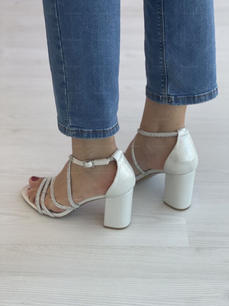 Елегантни дамски сандали за стилна женственост