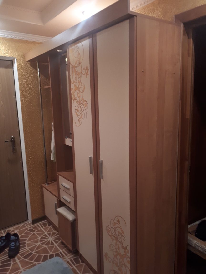 Шкаф в  прихожую