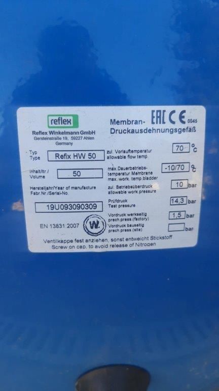 Vand centrala pe gaz (60kw)cu boiler 200l  pompe. Vana amestec, vas