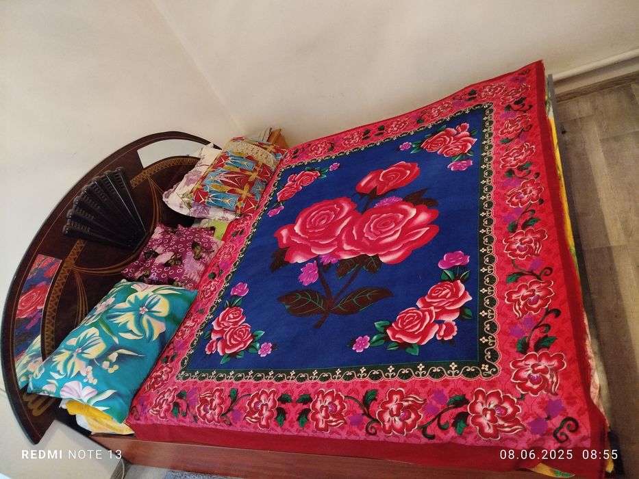 Срочно продам кровать двухспальной 50тыс