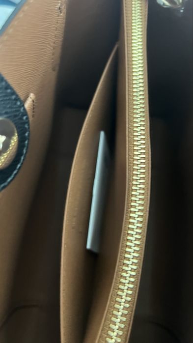 Furla Vittoria Nero.100% оригинал,със сериен номер,етикети,торбичка