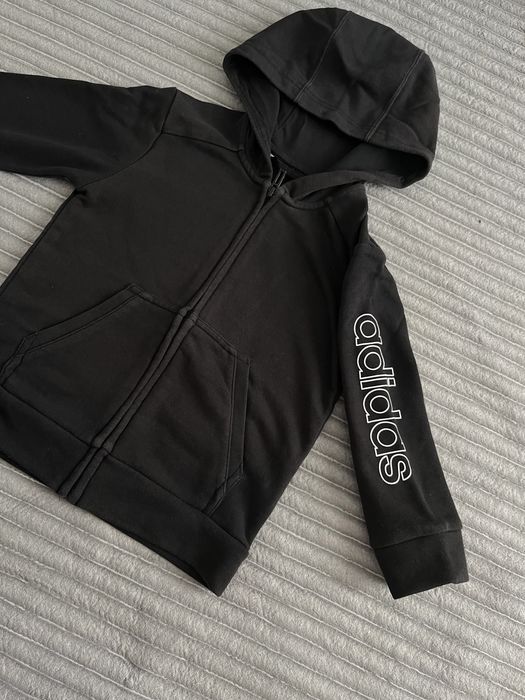Оригинален детски спортен екип на Adidas