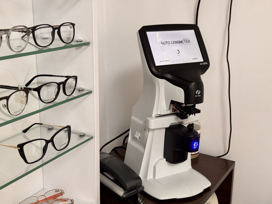 AutoLensmetru JD 2600 D, an 2023,impecabil