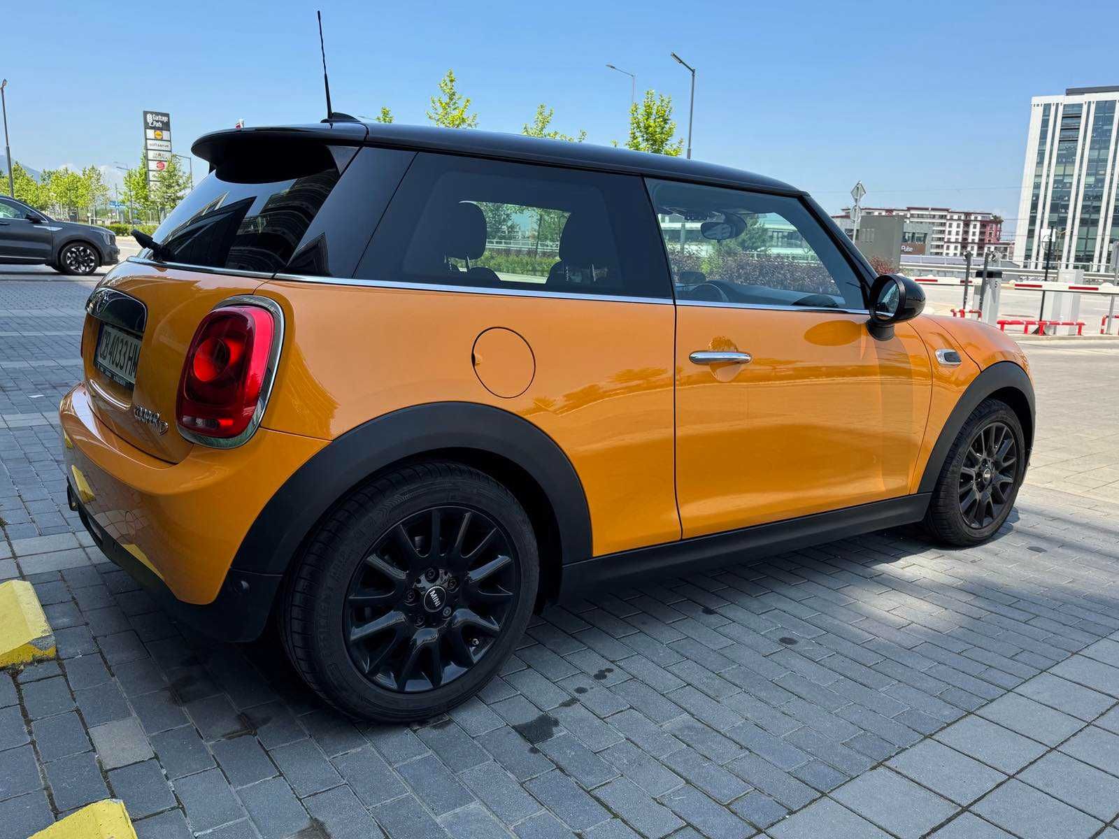 Автомобил MINI Cooper D