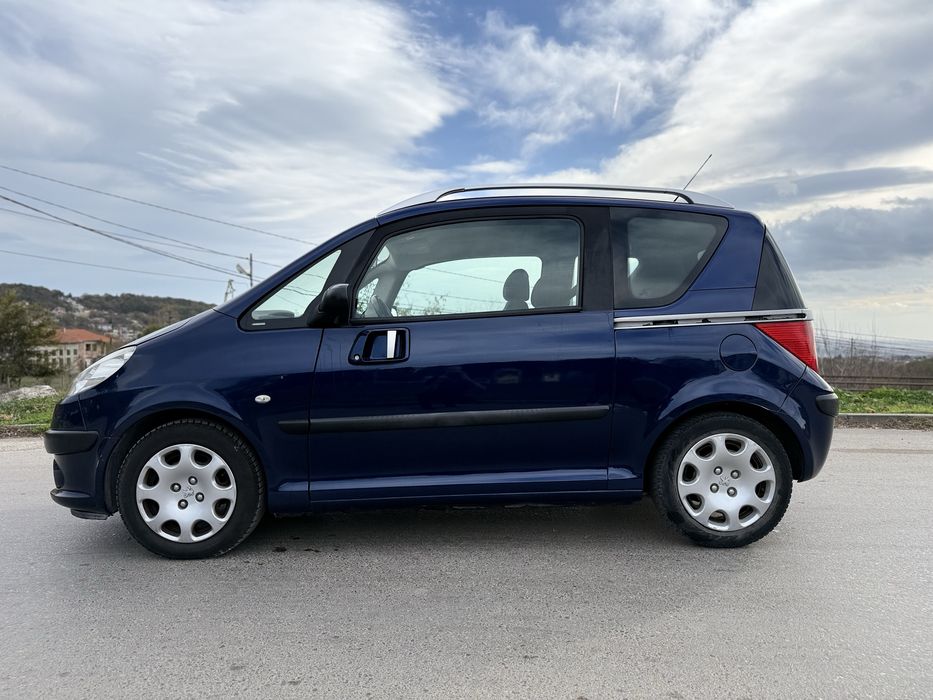 Peugeot 1007 Автоматик 1.4 бензин 2006г 131000км Зимни гуми Климатрони