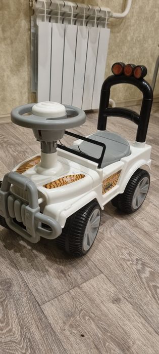 Продам толокар (машинку)