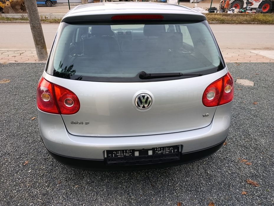 VW Golf 5 1.6 /102кс./