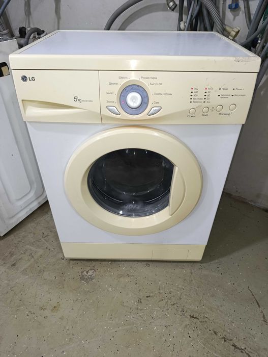 Б/у стиральная машина LG 5кг машинка в рабочем состоянии
