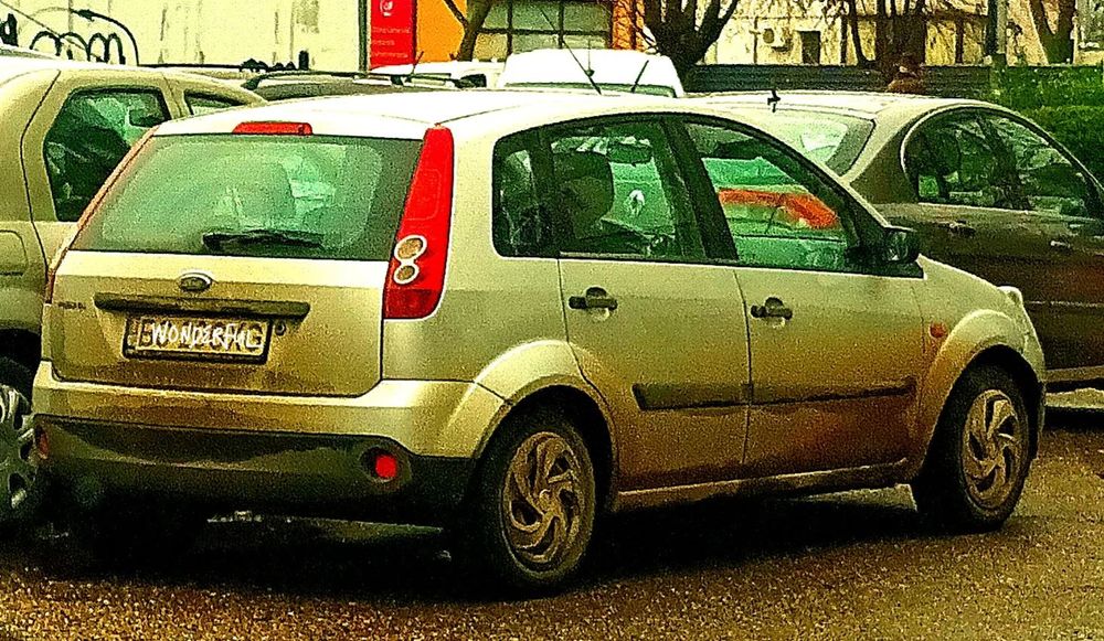 Ford Fiesta Unic proprietar de noua/ revizii la zi/ acte valabile