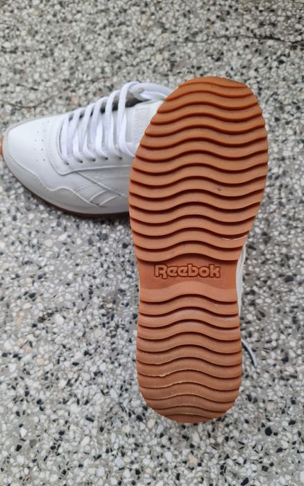 Reebok бели кожени маратонки -номер 37