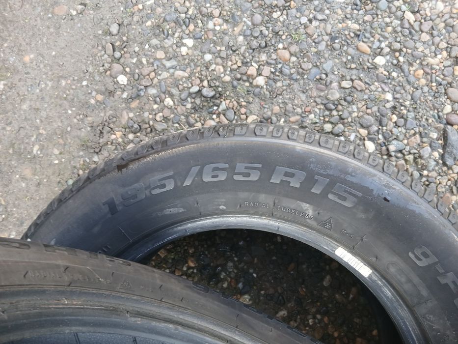 2 cauciucuri de iarna 195 65 r15 bfgoodrich