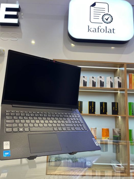 Lenovo  V15 N4500 4/256