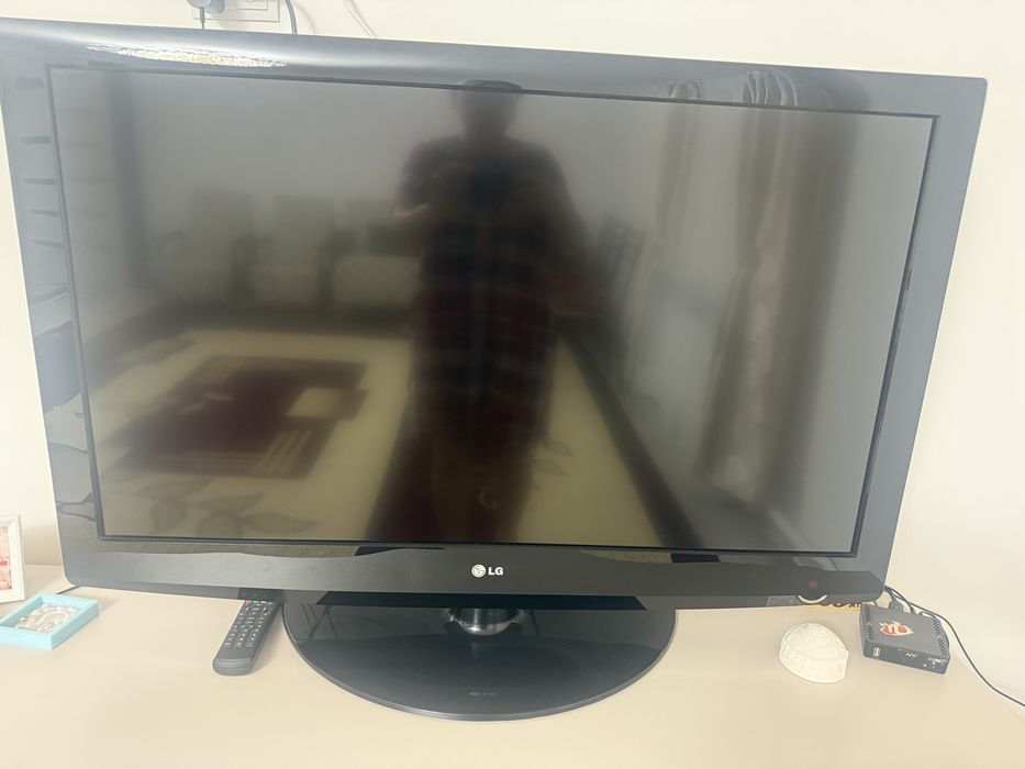 Телевизор в хорошем состоянии, ремонте не был