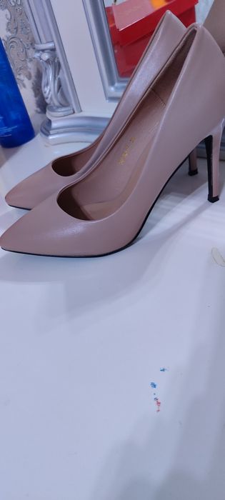 Labutin tufli 37 razmer holati zor