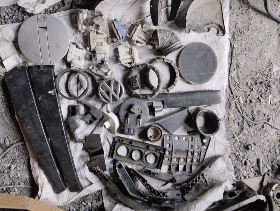 На гольф 3 и пасат б3 все по 2000