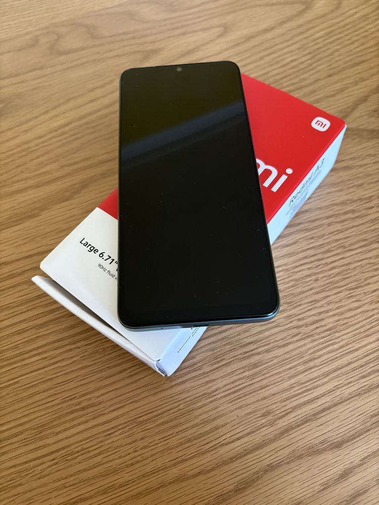 Продавам Xiaomi Redmi A3 (6.71”)