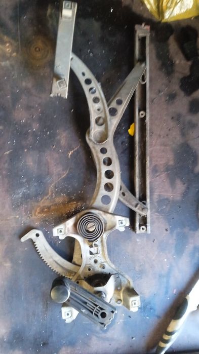 Стеклоподъемник на пассат б3