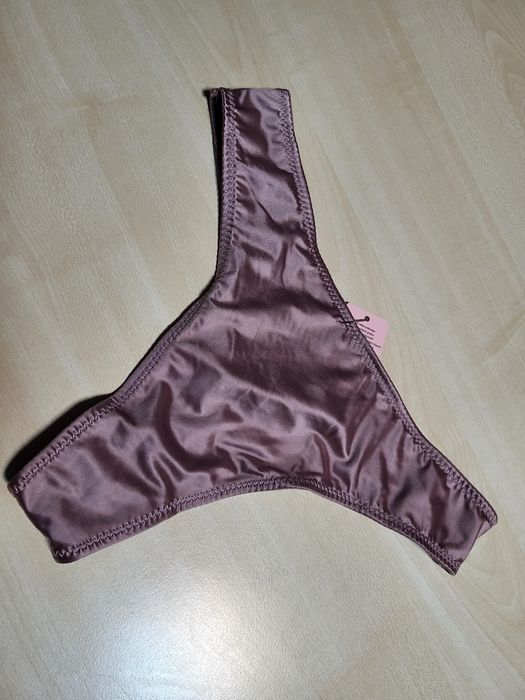 Стилни сатенени бикини прашка – цвят пепел от рози