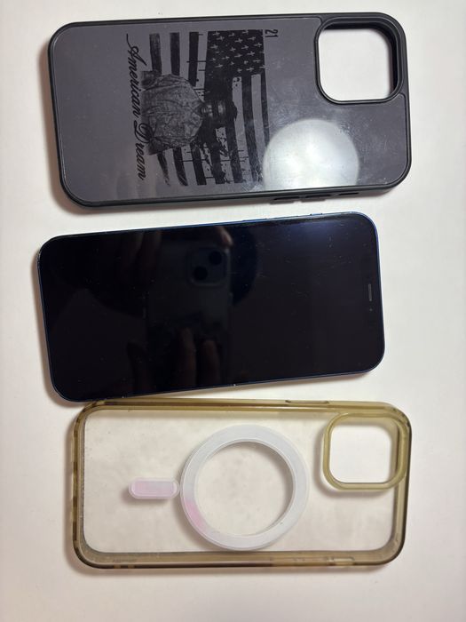 Iphone 12 normal 128gb 79% baterie