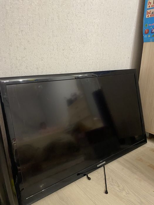 Продам Samsung TV led 32 “ черный