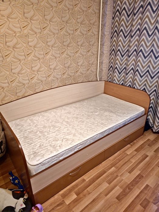 Кровать с ящиками