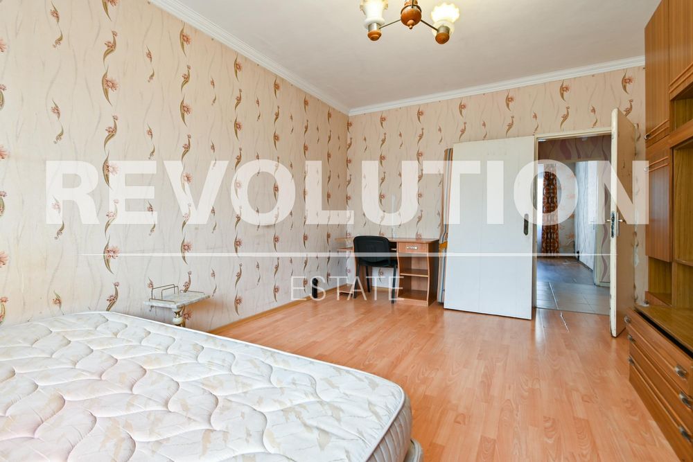 Дава се под наем Тристаен апартамент в София, Люлин 6 - 90 кв.м за 500 € - Снимка #9