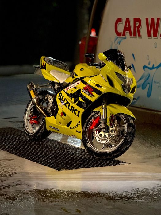 Suzuki gsxr 600 k5