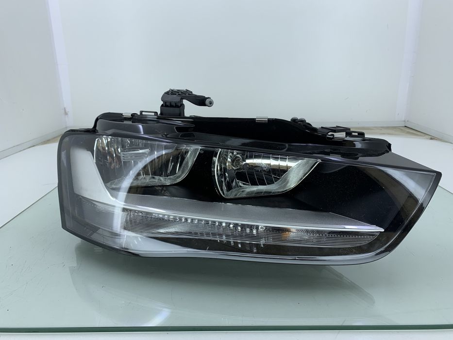 Dezmembrez Far dreapta de pe Audi A4 B8.5 FACELIFT 2012-2016