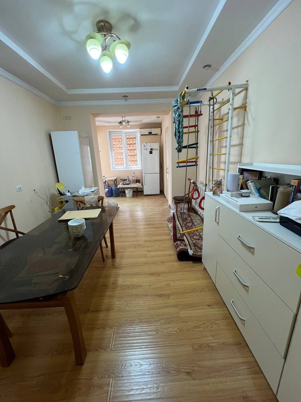 Очень срочно продаётся банковская квартира 3/4/4 Кора камиш 2/5