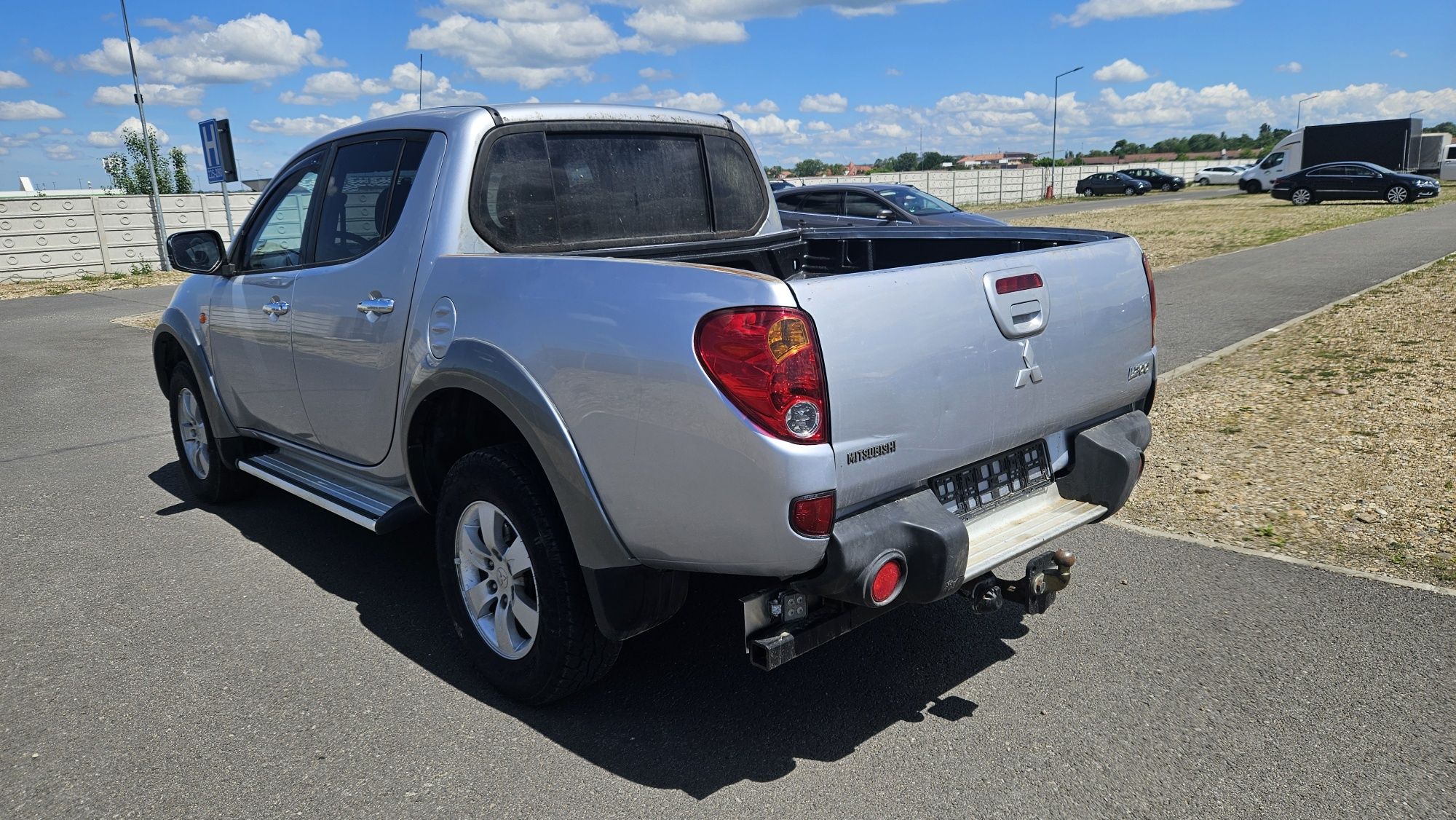 Mitsubishi L 200 climatronic 4x4 CUTIE DE VITEZE AUTOMATA