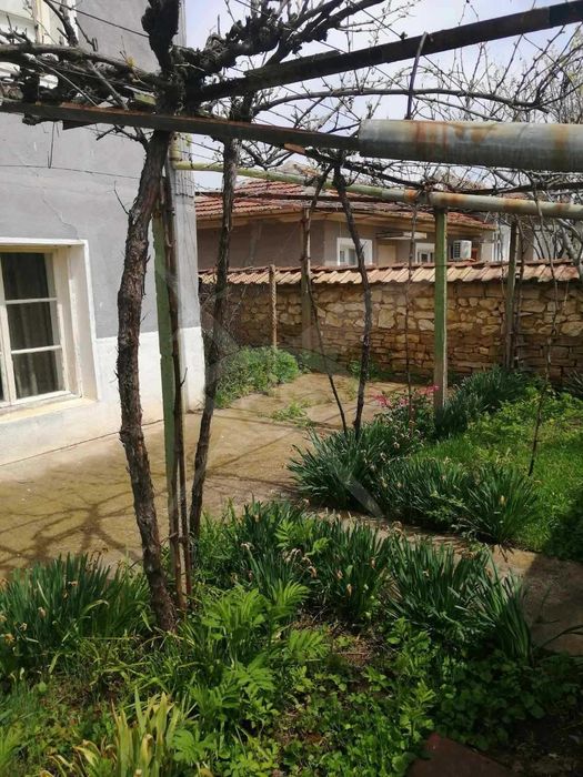 Дава се под наем Къща в с. Братя Даскалови, Област Стара Загора - 120 кв.м за 51 € - Снимка #1