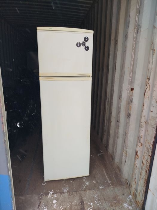 Холодильник полностью