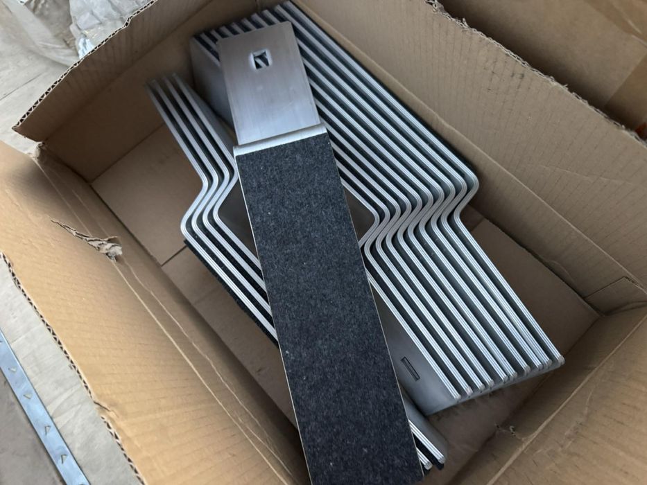 Различни части за изграждане на соларни централи