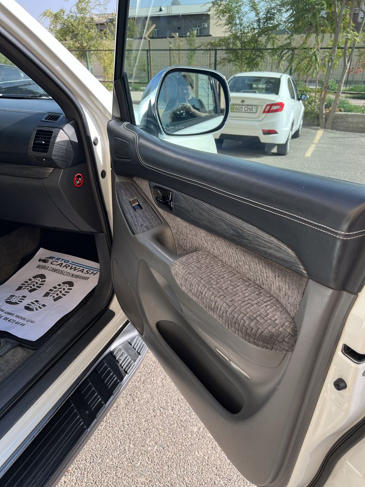 Toyota prado 120 GX 2.7L ideal