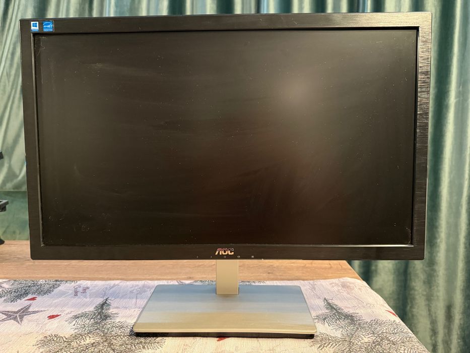 Компютър с монитор