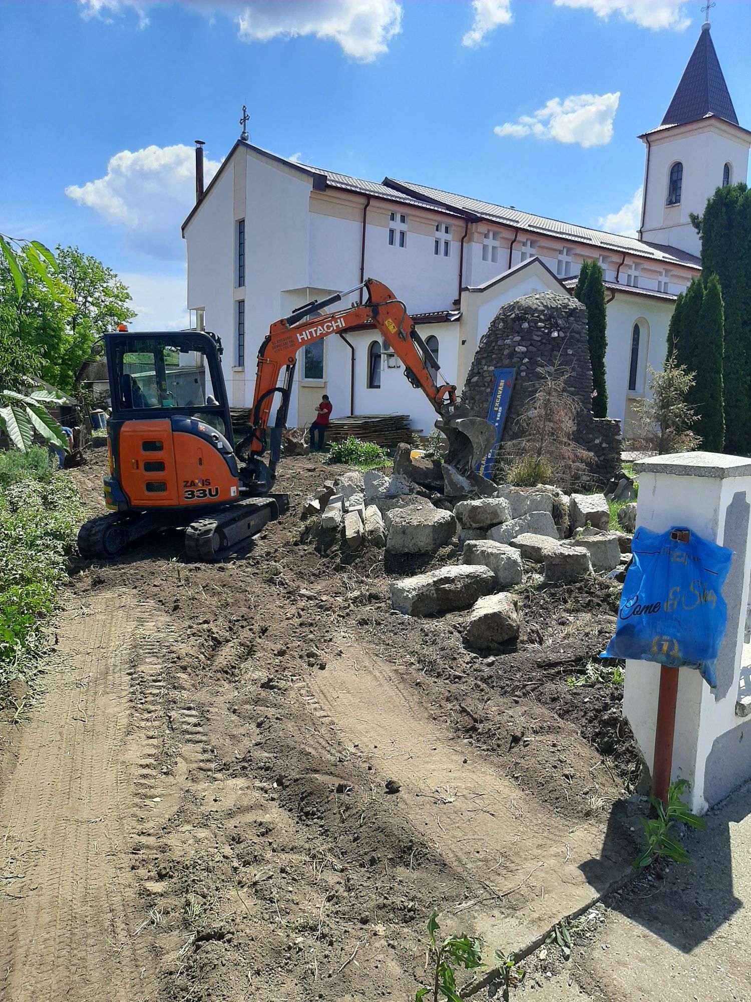 Excavari demolări