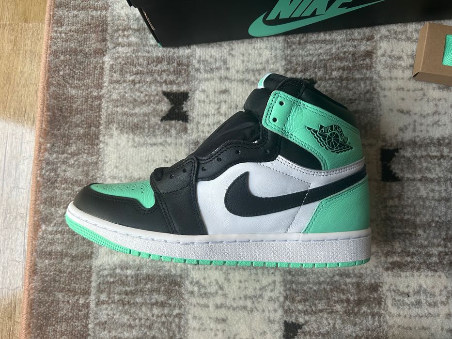 Jordan 1 High Green Glow
