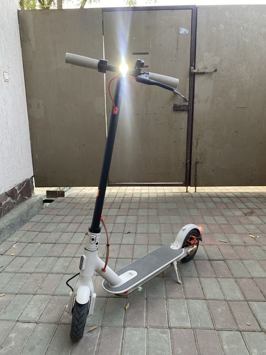 Электросамокат Xiaomi Mi Electric Scooter 3 DDHBC16NEB серый