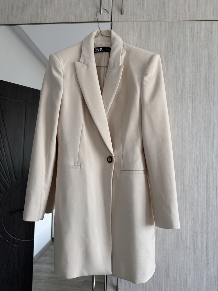 Нови блейзъри zara
