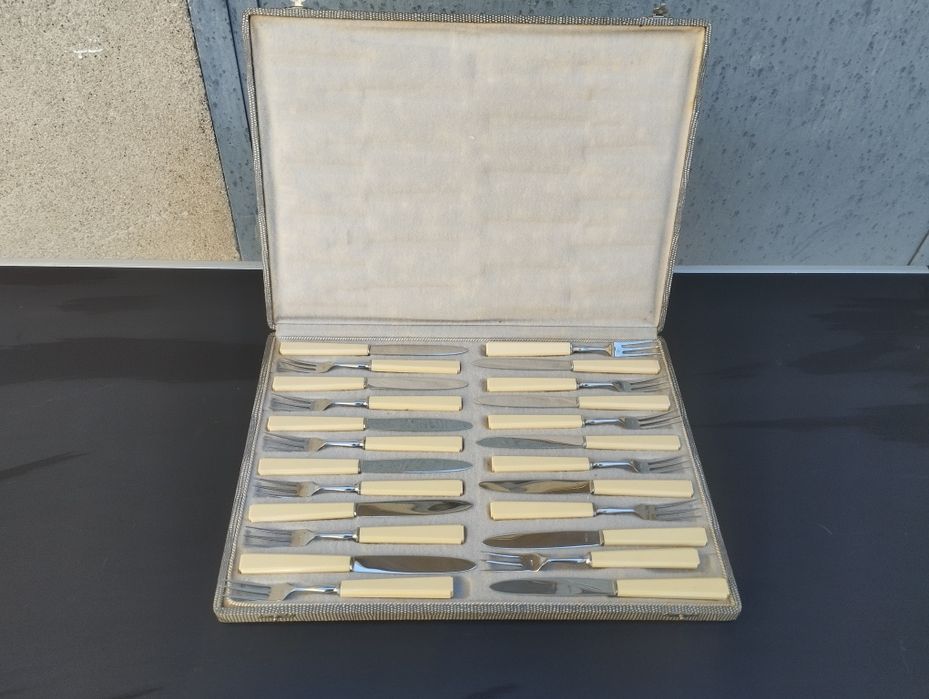 Прибори за хранене / десерт