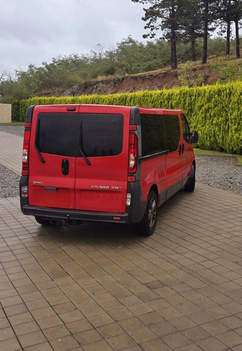 Opel Vivaro/ Renault Trafic 2014 8+1 Locuri 2.0 Diesel E5 extralung