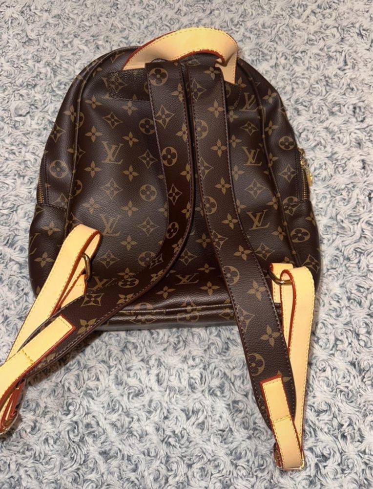 Ghiozdan Louis Vuitton