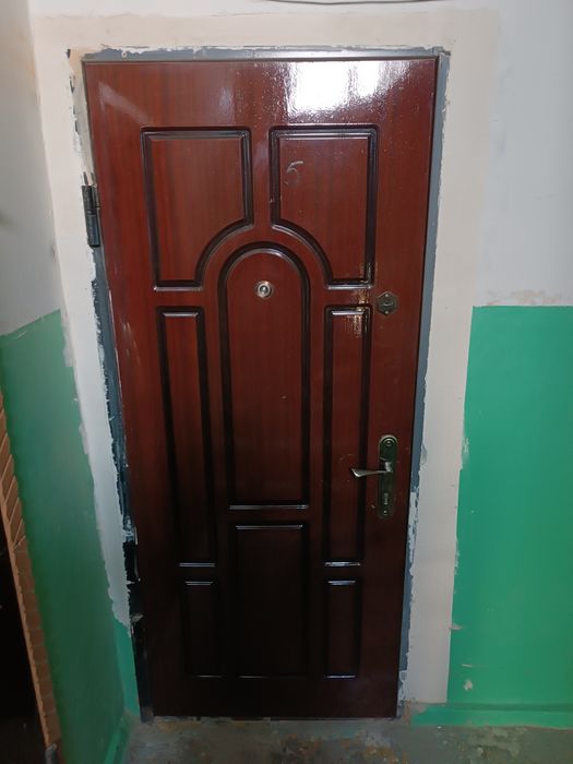 Дверь железная входная