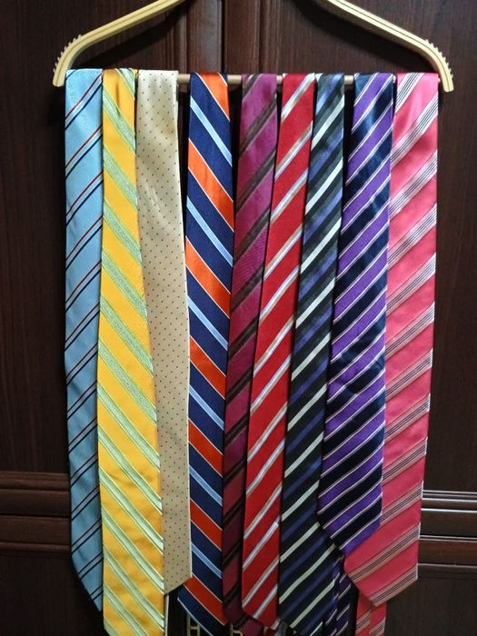 Cravate diverse firme
