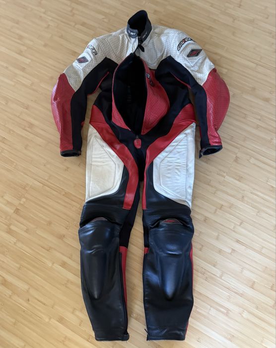 Combinezon moto GP