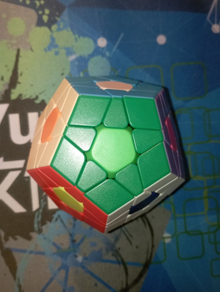 Kubik rubik.Megaminx.koʻrinishi ajoyib