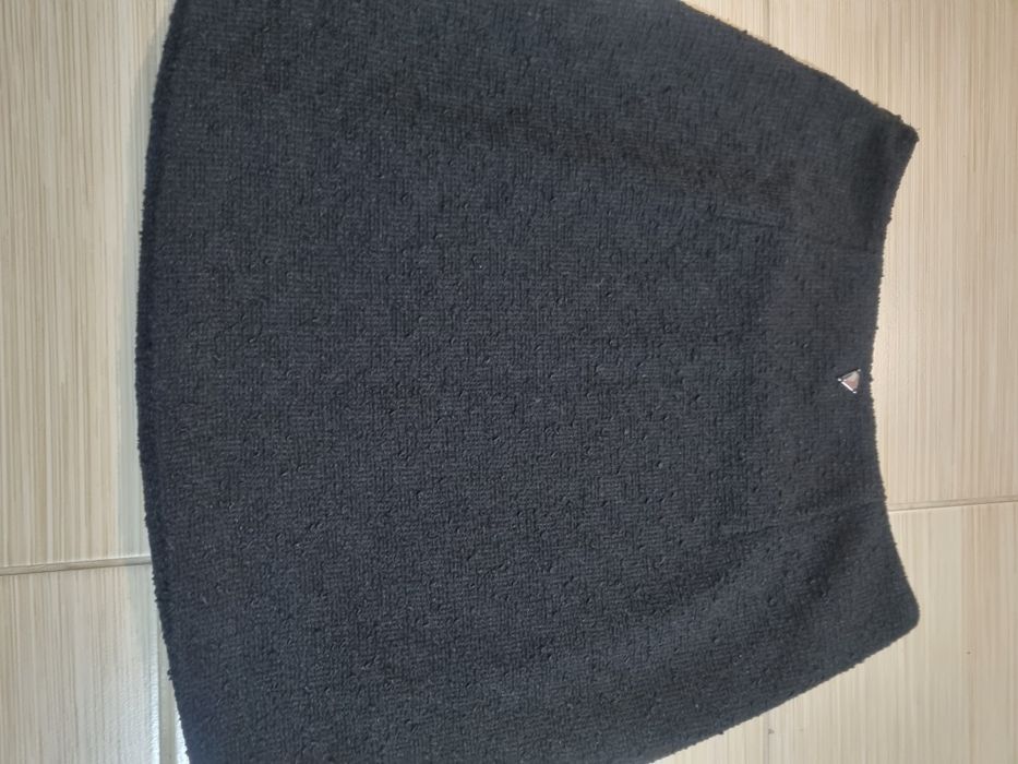 Пола тип букле  Guess